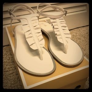 MICHAEL KORS Bella Thong Sandal! Like New!